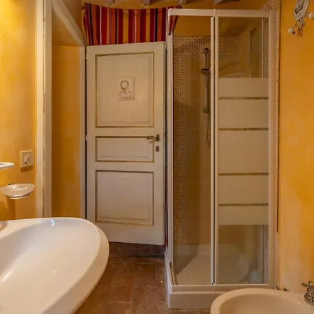 Villa Casale Delle Farfalle 12, Emma