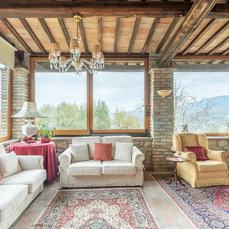 Вилла Casale Delle Farfalle 12, Emma