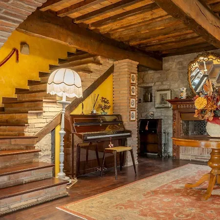 Casale Delle Farfalle 12, Emma Вилла